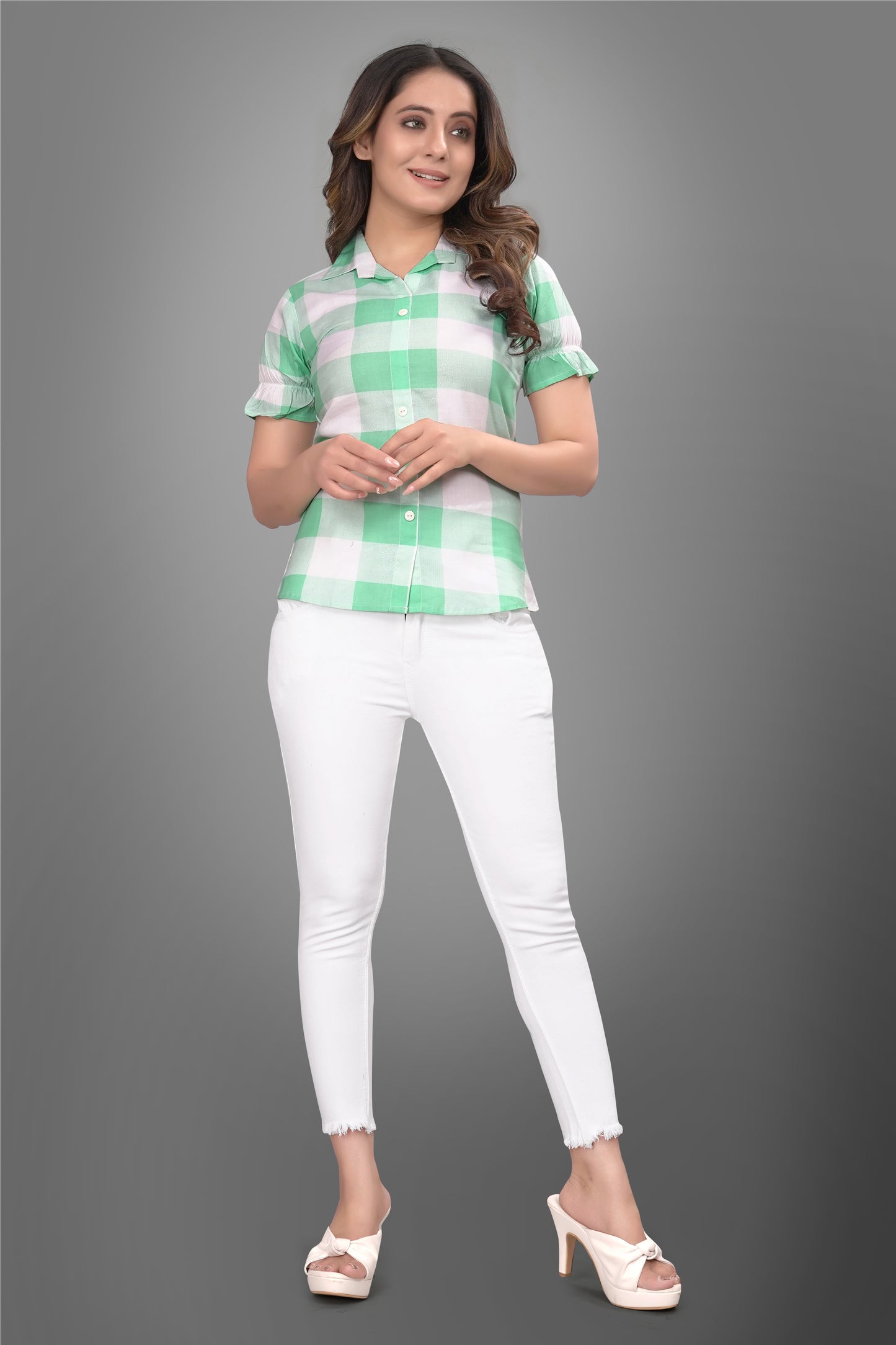 SUR-T Women Regular Fit Checkered Spread Collar Casual Green Shirt
