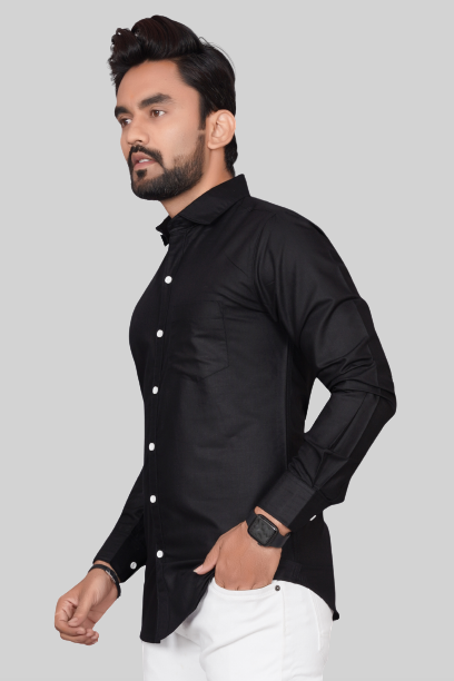 Men's Regular Fit Solid Spread Collar Casual Black Shirt