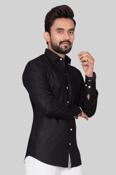 Men's Regular Fit Solid Spread Collar Casual Black Shirt