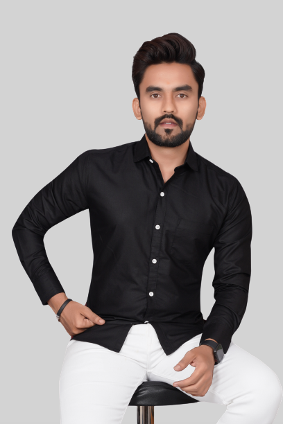 Men's Regular Fit Solid Spread Collar Casual Black Shirt