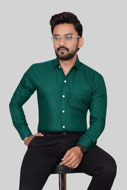 Men's Regular Fit Solid Spread Collar Casual Bottle Green Shirt
