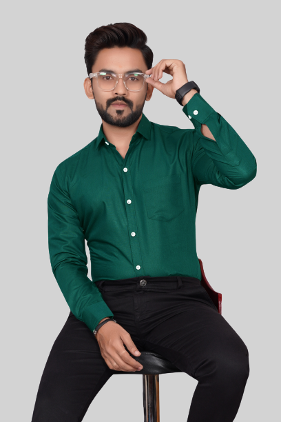 Men's Regular Fit Solid Spread Collar Casual Bottle Green Shirt