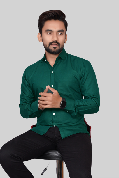 Men's Regular Fit Solid Spread Collar Casual Bottle Green Shirt
