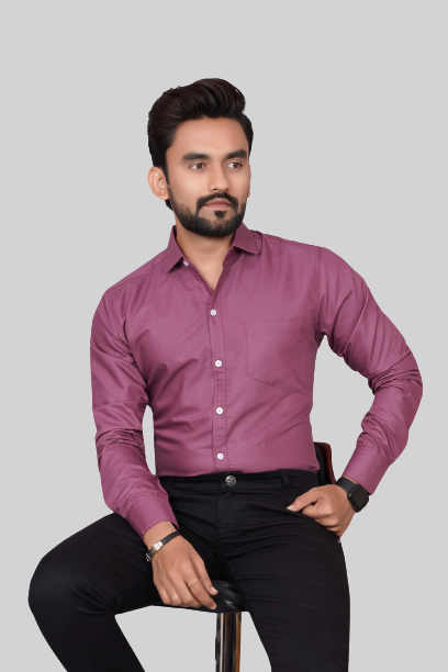 Men's Regular Fit Solid Spread Collar Casual Magenta Shirt