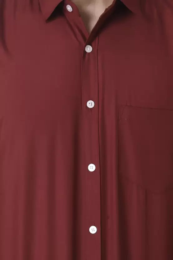 Men's Regular Fit Solid Spread Collar Casual Maroon Shirt