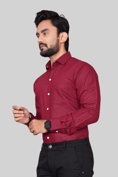 Men's Regular Fit Solid Spread Collar Casual Maroon Shirt