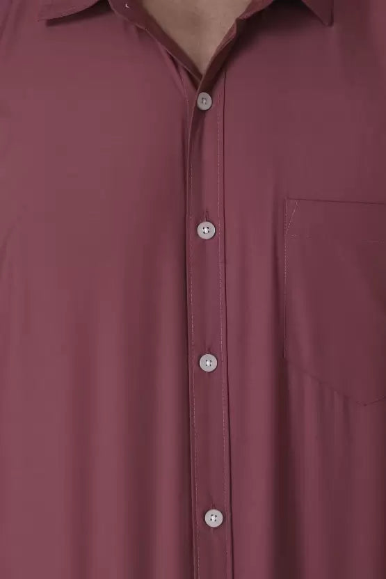 Men's Regular Fit Solid Spread Collar Casual Magenta Shirt