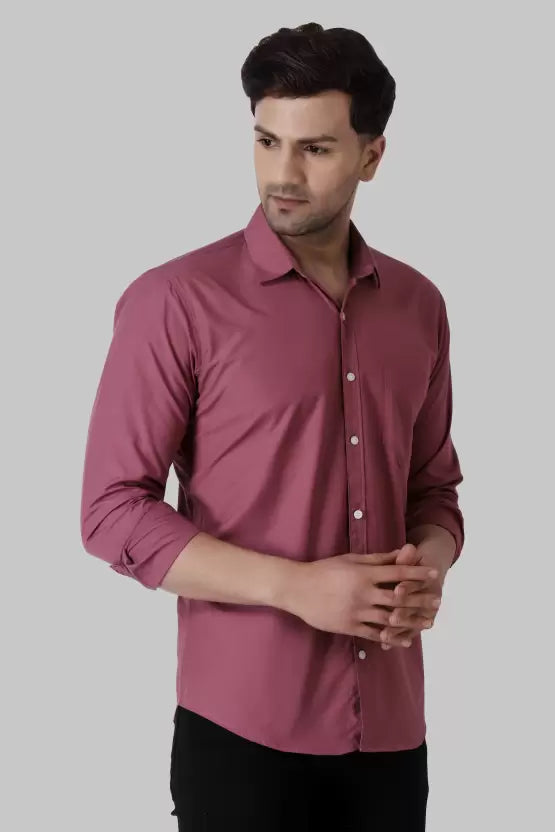 Men's Regular Fit Solid Spread Collar Casual Magenta Shirt
