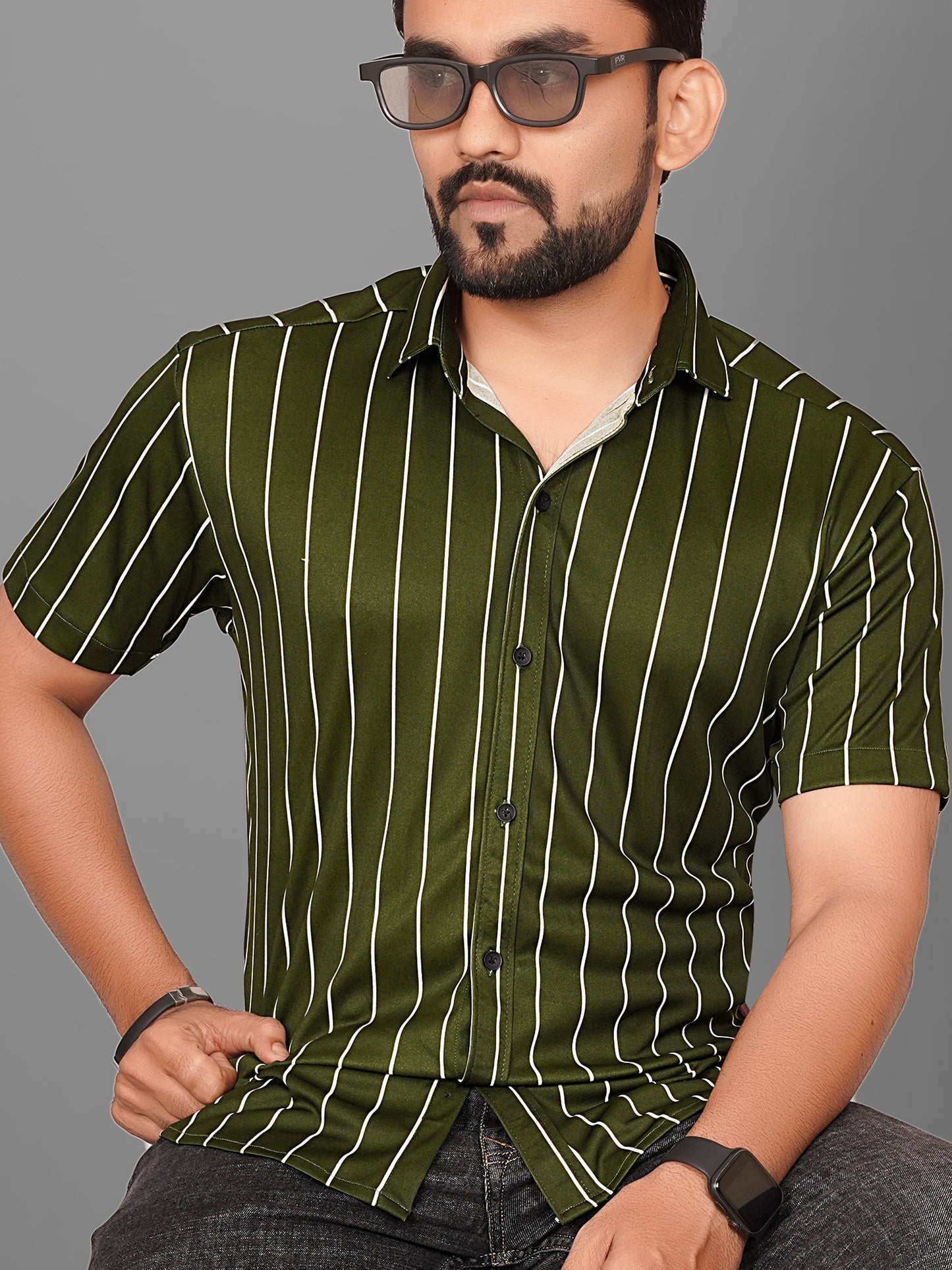 SUR-T Men Regular Fit Striped Spread Collar Casual Mehndi Green Shirt