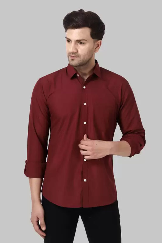 Men's Regular Fit Solid Spread Collar Casual Maroon Shirt