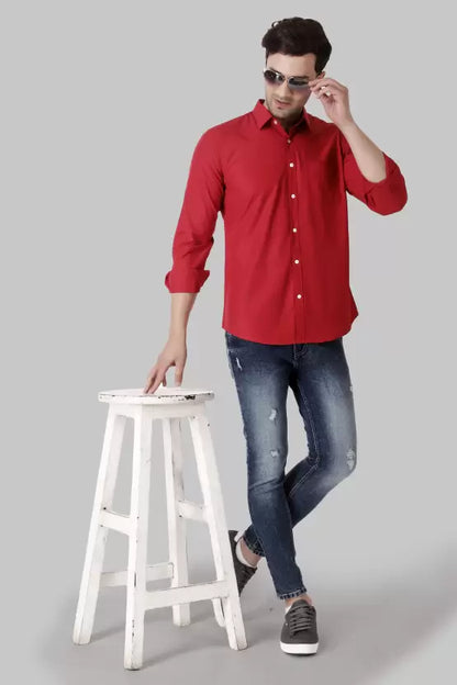 Men's Regular Fit Solid Spread Collar Casual Red Shirt